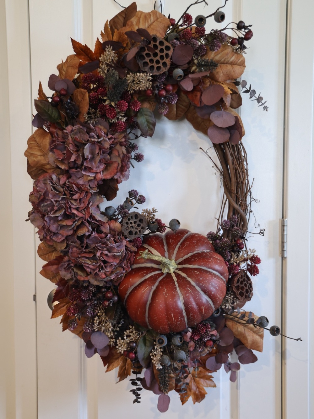 Hand made custom wreath 18 inch oval